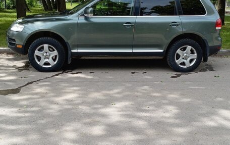 Volkswagen Touareg III, 2004 год, 550 000 рублей, 4 фотография