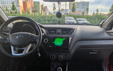 KIA Rio III рестайлинг, 2015 год, 700 000 рублей, 18 фотография