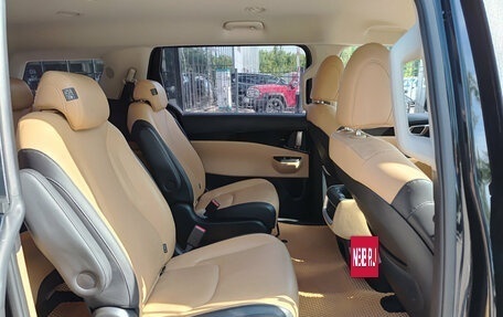 KIA Carnival, 2021 год, 3 700 000 рублей, 15 фотография