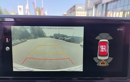 KIA Carnival, 2021 год, 3 700 000 рублей, 24 фотография