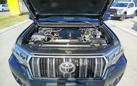 Toyota Land Cruiser Prado 150 рестайлинг 2, 2018 год, 5 000 000 рублей, 11 фотография