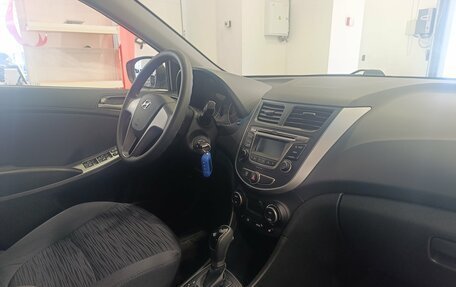 Hyundai Solaris II рестайлинг, 2016 год, 1 049 900 рублей, 11 фотография