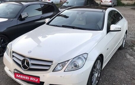 Mercedes-Benz E-Класс, 2011 год, 1 750 000 рублей, 1 фотография