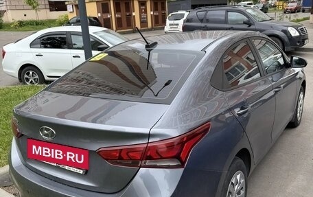 Hyundai Solaris II рестайлинг, 2017 год, 750 000 рублей, 2 фотография