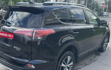 Toyota RAV4, 2015 год, 2 300 000 рублей, 4 фотография