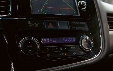 Mitsubishi Outlander III рестайлинг 3, 2014 год, 1 495 000 рублей, 15 фотография