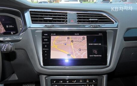 Volkswagen Tiguan II, 2022 год, 2 300 000 рублей, 10 фотография