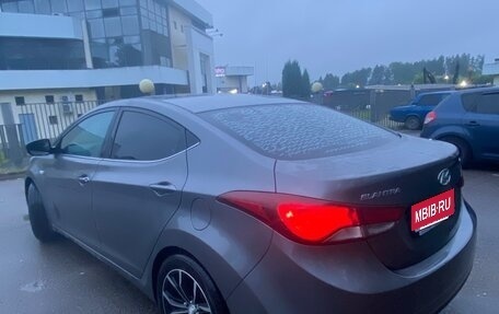 Hyundai Elantra V, 2015 год, 975 000 рублей, 8 фотография