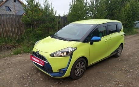 Toyota Sienta II, 2017 год, 1 200 000 рублей, 2 фотография