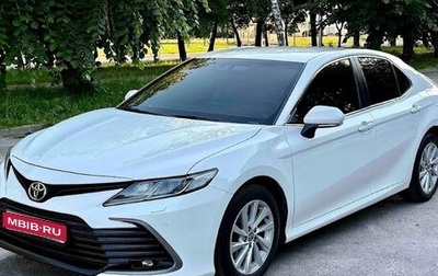 Toyota Camry, 2021 год, 2 750 000 рублей, 1 фотография