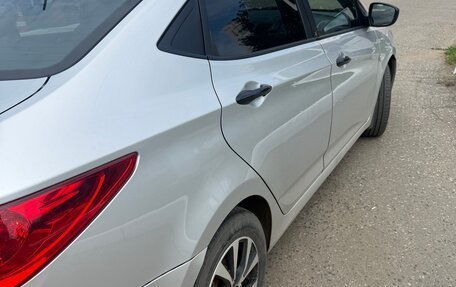 Hyundai Solaris II рестайлинг, 2014 год, 865 000 рублей, 3 фотография