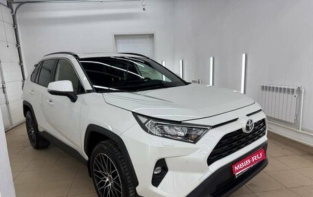 Toyota RAV4, 2021 год, 4 197 000 рублей, 1 фотография