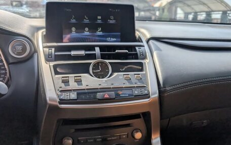 Lexus NX I, 2018 год, 2 650 000 рублей, 9 фотография