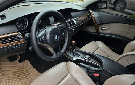 BMW 5 серия, 2005 год, 900 000 рублей, 6 фотография