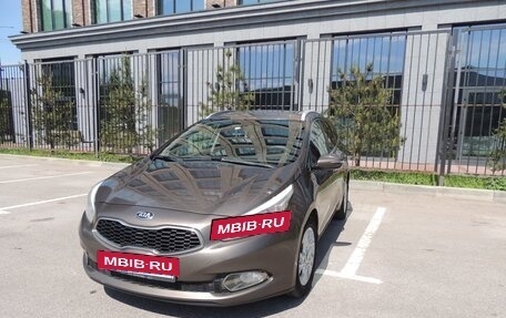 KIA cee'd III, 2014 год, 1 100 000 рублей, 2 фотография