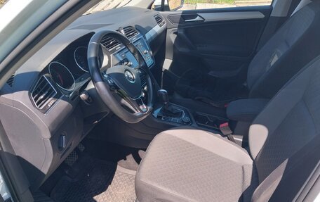 Volkswagen Tiguan II, 2018 год, 2 457 000 рублей, 9 фотография