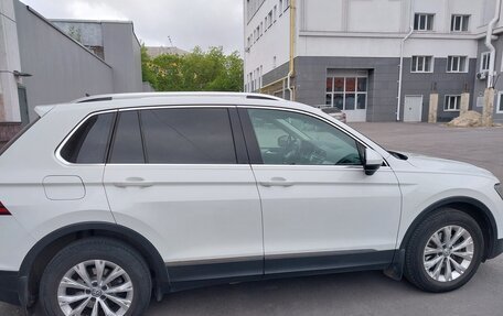 Volkswagen Tiguan II, 2018 год, 2 457 000 рублей, 3 фотография