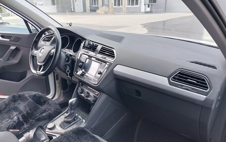 Volkswagen Tiguan II, 2018 год, 2 457 000 рублей, 12 фотография