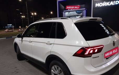 Volkswagen Tiguan II, 2018 год, 2 457 000 рублей, 16 фотография