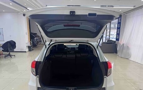 Honda Vezel, 2022 год, 1 320 000 рублей, 9 фотография