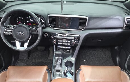 KIA Sportage IV рестайлинг, 2019 год, 1 800 000 рублей, 3 фотография