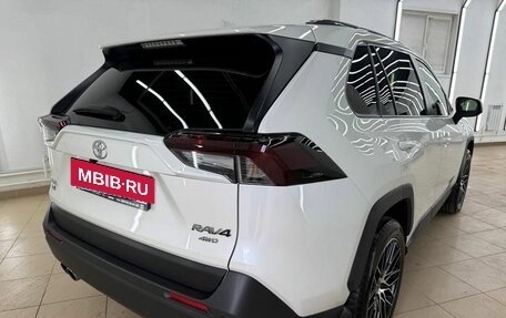 Toyota RAV4, 2021 год, 4 197 000 рублей, 3 фотография