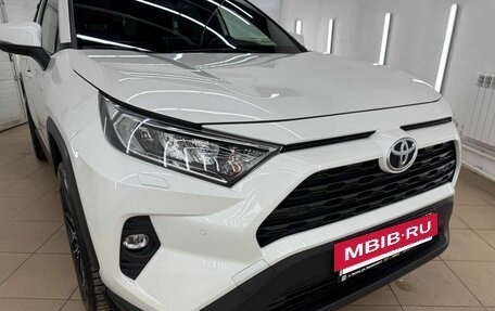 Toyota RAV4, 2021 год, 4 197 000 рублей, 10 фотография