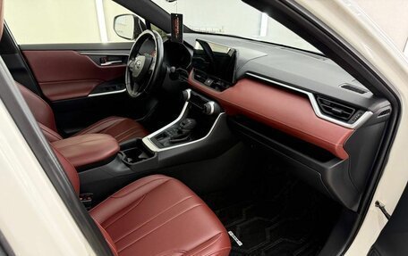 Toyota RAV4, 2021 год, 4 197 000 рублей, 19 фотография
