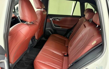 Toyota RAV4, 2021 год, 4 197 000 рублей, 22 фотография