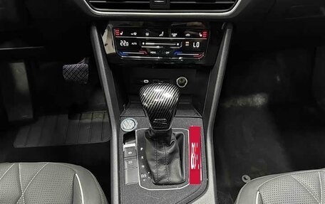 Volkswagen Tiguan II, 2023 год, 2 320 000 рублей, 8 фотография