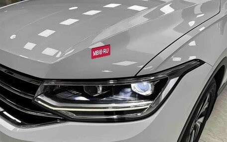 Volkswagen Tiguan II, 2023 год, 2 320 000 рублей, 6 фотография