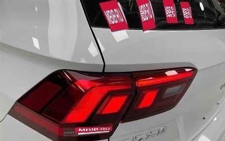 Volkswagen Tiguan II, 2023 год, 2 320 000 рублей, 7 фотография