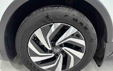 Volkswagen Tiguan II, 2023 год, 2 320 000 рублей, 23 фотография