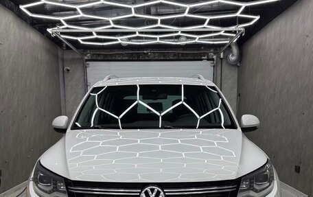 Volkswagen Tiguan I, 2013 год, 1 050 000 рублей, 2 фотография