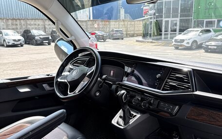 Volkswagen Multivan T6 рестайлинг, 2020 год, 6 000 100 рублей, 7 фотография