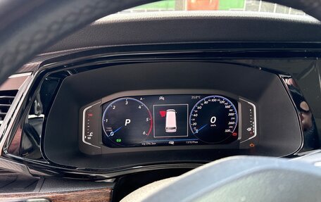 Volkswagen Multivan T6 рестайлинг, 2020 год, 6 000 100 рублей, 10 фотография