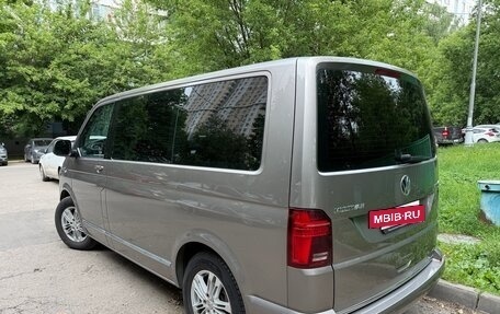 Volkswagen Multivan T6 рестайлинг, 2020 год, 6 000 000 рублей, 10 фотография