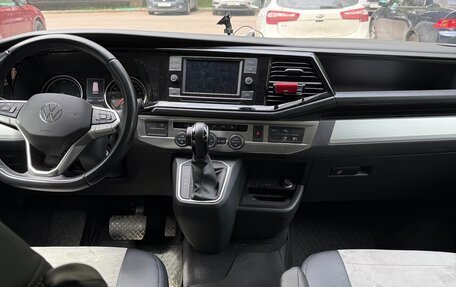 Volkswagen Multivan T6 рестайлинг, 2020 год, 6 000 000 рублей, 17 фотография