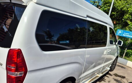 Hyundai Grand Starex Grand Starex I рестайлинг 2, 2015 год, 3 100 000 рублей, 2 фотография
