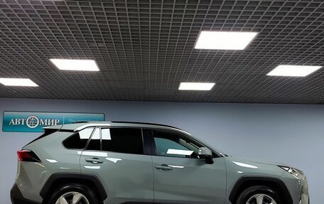 Toyota RAV4, 2019 год, 3 170 000 рублей, 4 фотография