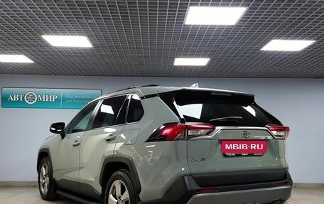 Toyota RAV4, 2019 год, 3 170 000 рублей, 7 фотография