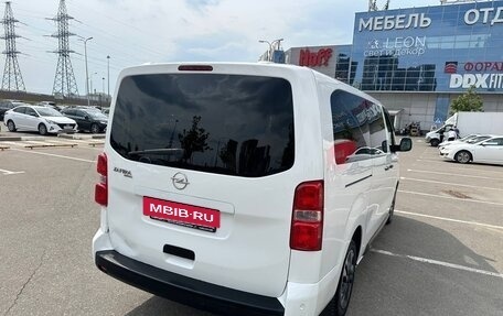 Opel Zafira Life I, 2022 год, 2 900 000 рублей, 5 фотография