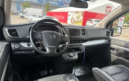 Opel Zafira Life I, 2022 год, 2 900 000 рублей, 13 фотография
