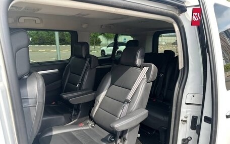 Opel Zafira Life I, 2022 год, 2 900 000 рублей, 10 фотография