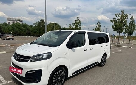 Opel Zafira Life I, 2022 год, 2 900 000 рублей, 8 фотография