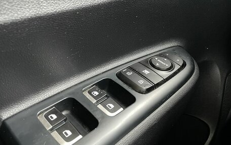 KIA Rio IV, 2019 год, 1 388 000 рублей, 15 фотография
