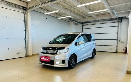 Honda Freed I, 2012 год, 1 229 000 рублей, 2 фотография