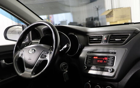 KIA Rio III рестайлинг, 2016 год, 899 990 рублей, 12 фотография