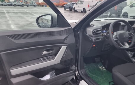Renault Duster, 2025 год, 3 300 000 рублей, 9 фотография