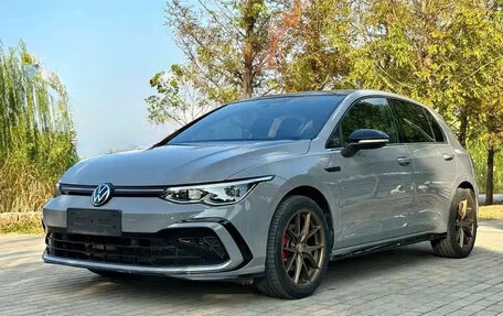 Volkswagen Golf VIII, 2023 год, 1 400 000 рублей, 3 фотография